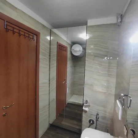 Kledia's Modern Appartement Tirana