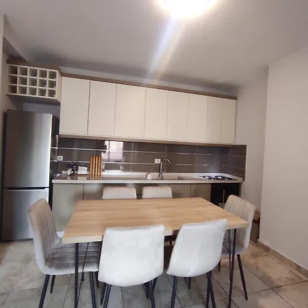 Kledia's Modern Τίρανα