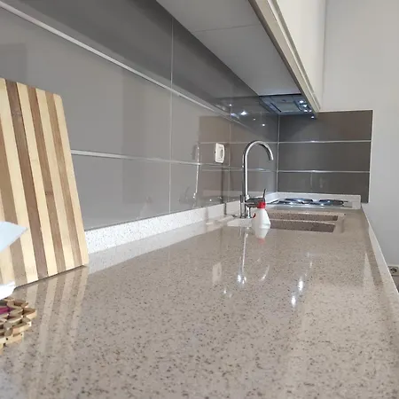 Kledia's Modern *