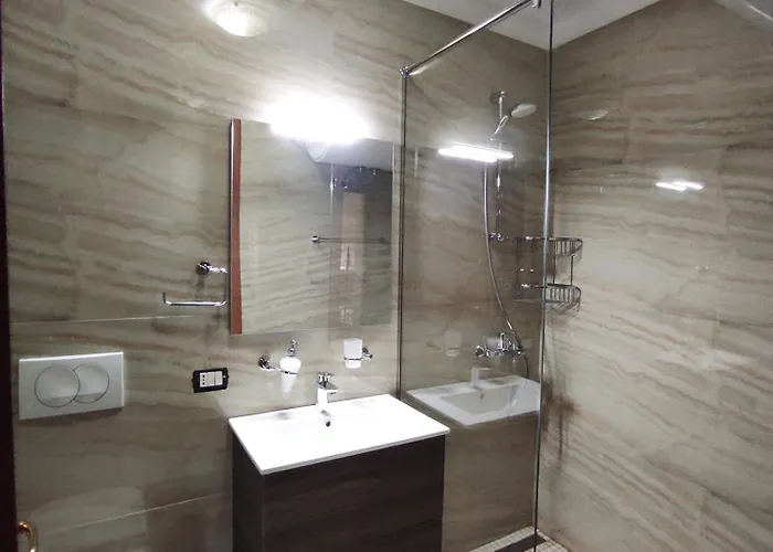 Kledia's Modern Appartamento Tirana